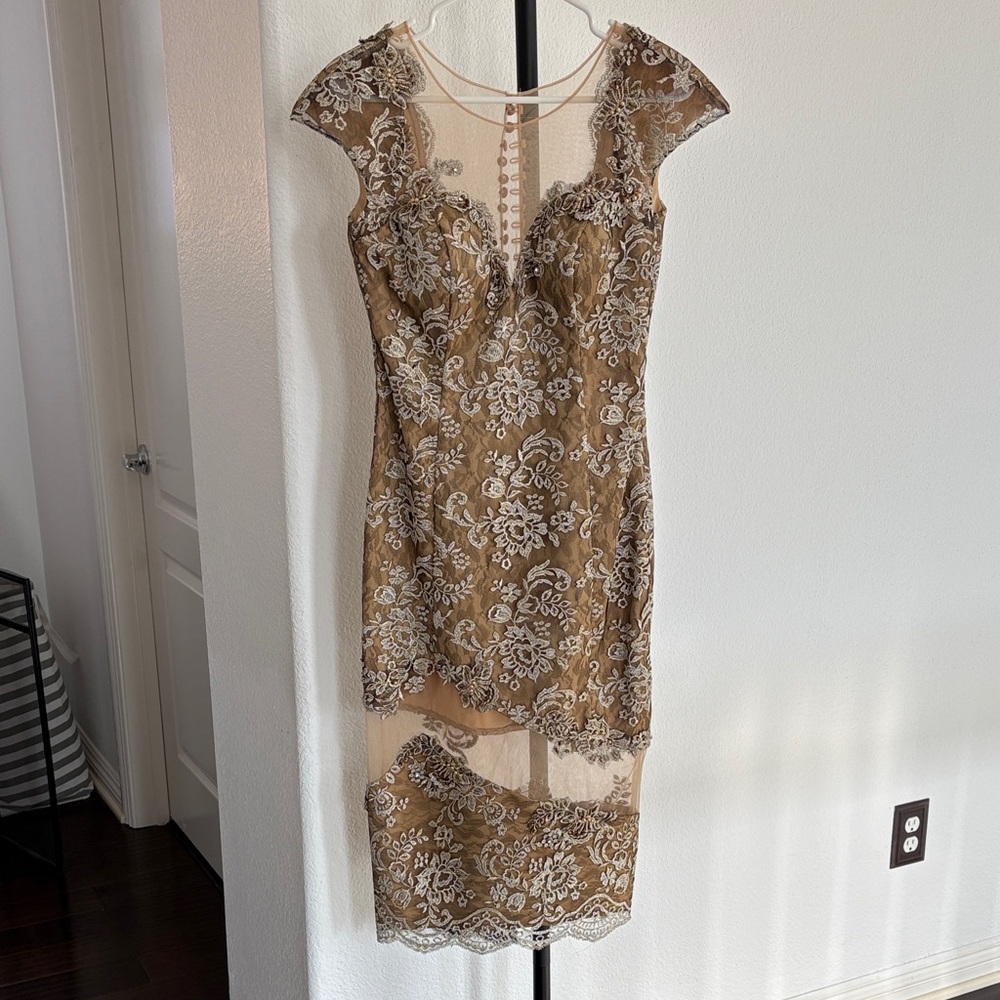 Dave and Johnny Midi NWOT Size 8